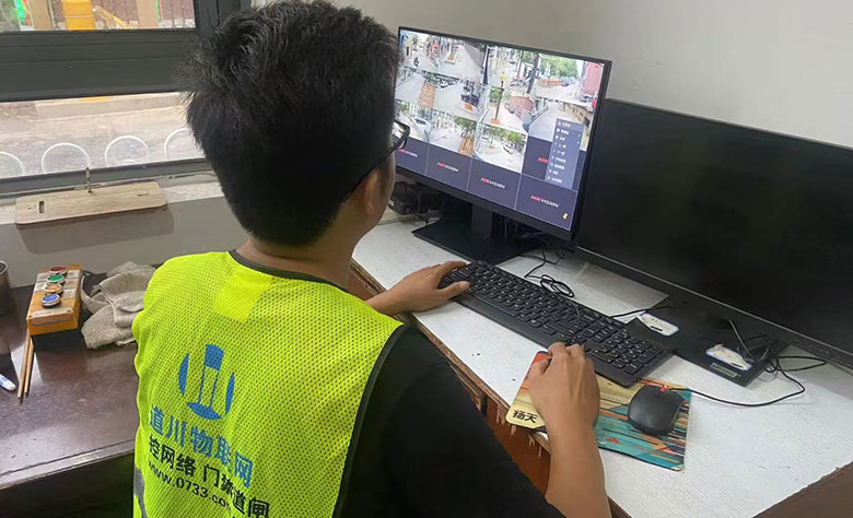 安裝調試現(xiàn)場